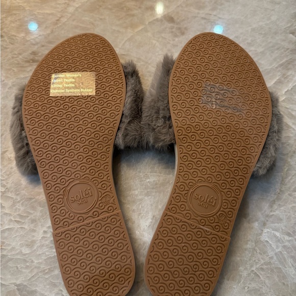 Sorel Women's Charcoal Fur flats - Picture 3 of 4
